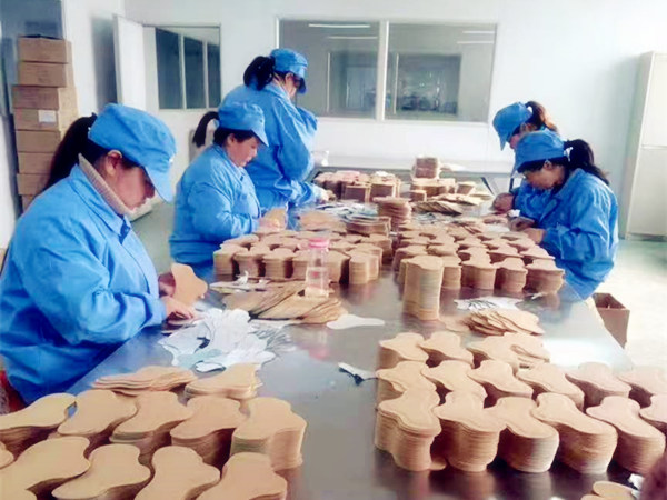 膏藥貼牌是什么意思？委托膏藥代加工的優(yōu)勢是什么？