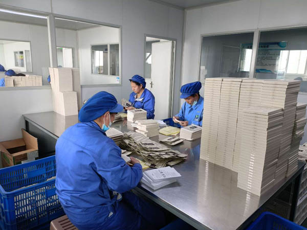 黑膏藥oem加工生產(chǎn)可靠嗎？如何找到靠譜的廠家？